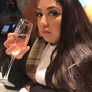 Meet your Posher, Veronica